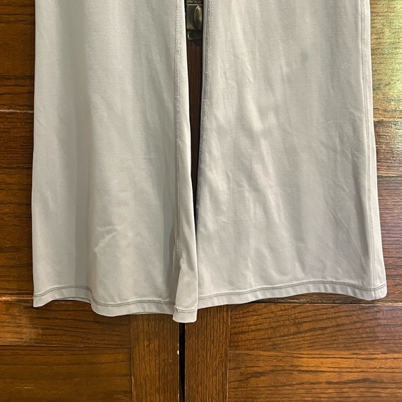 Athleta high rise medium petite Elation Flare Pant legging Lavender blue Gray - Picture 11 of 16
